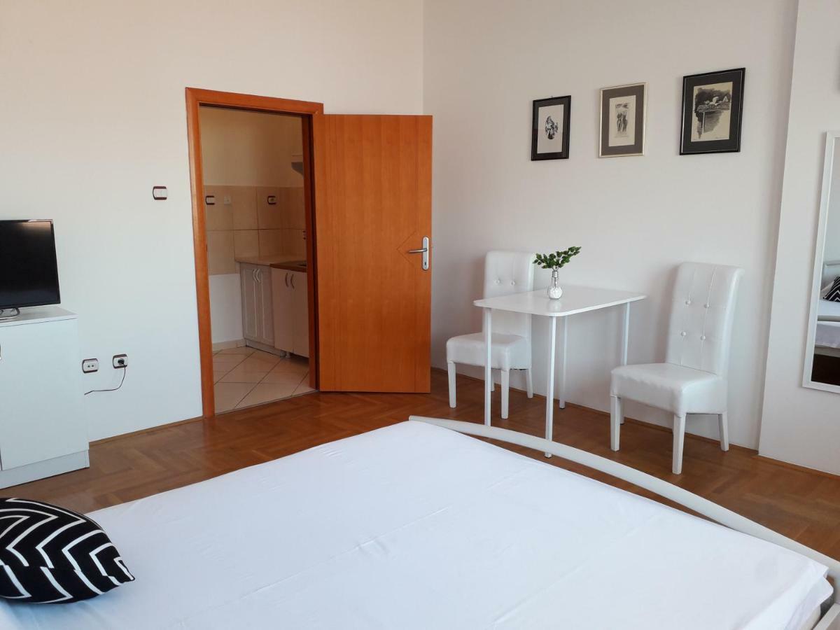 Apartman Dunja Ns 2 Novi Sad Exterior photo